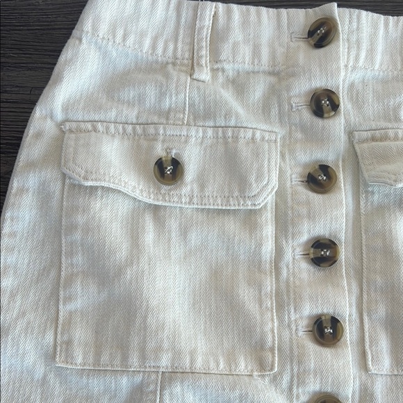 FOREVER 21     Cream A-line Mini Skirt with Cargo Style - Picture 3 of 8